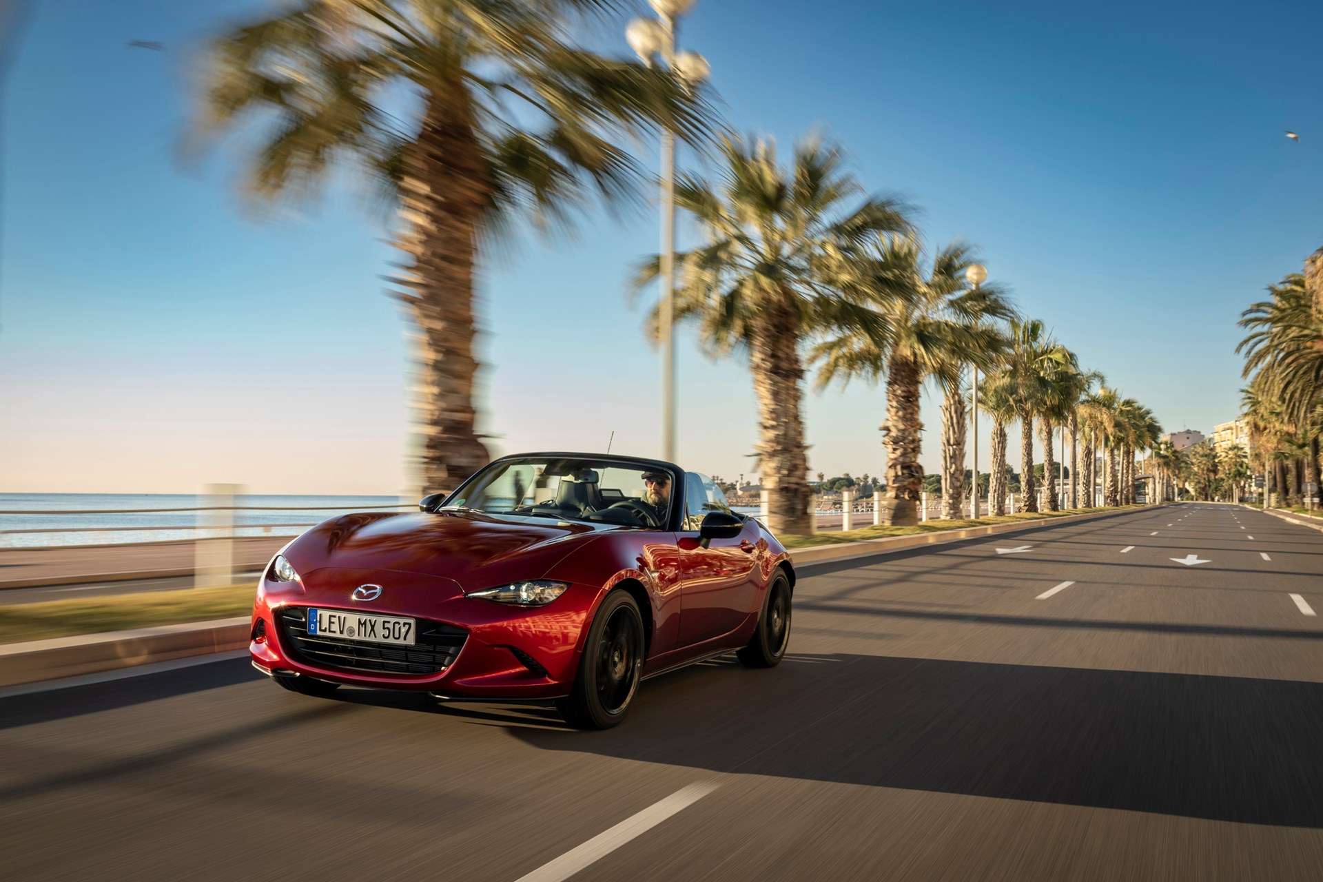 Mazda MX-5 gallery 1