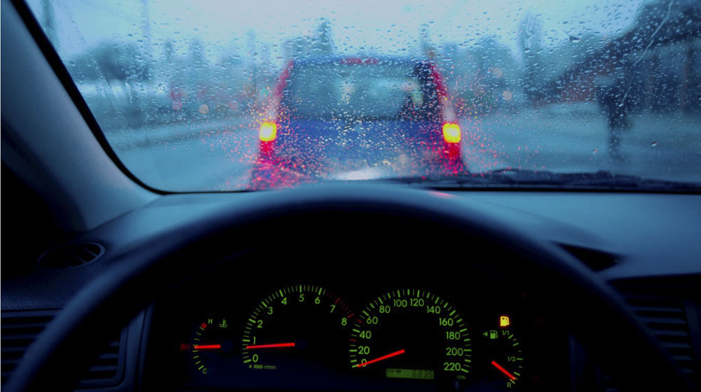 Mờ kính, nhòe gương, trời mưa...tất cả đều gây ra khó khăn trong việc lái xe. Hãy xem hình ảnh của chúng tôi để tìm hiểu cách Mazda Lê Văn Lương giúp tối ưu hóa trải nghiệm lái xe của bạn trong mọi thời tiết.
